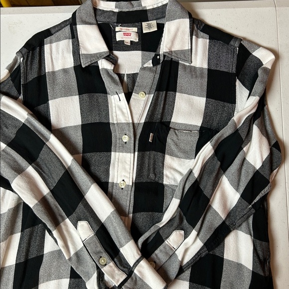 Levi's Tops - Levi's Black White Gray Plaid Button-Down Shirt